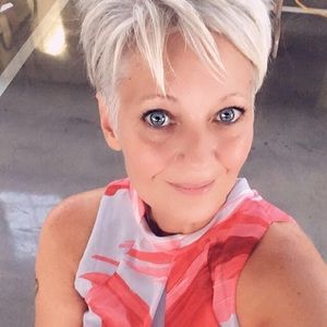 Meet your Posher, Christie